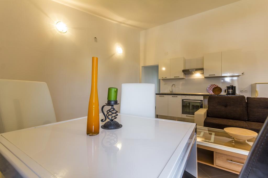 Apartments Gloria Liznjan Luaran gambar