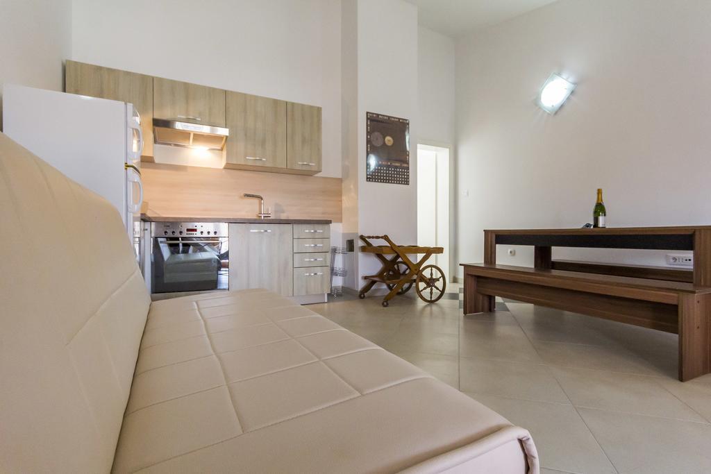 Apartments Gloria Liznjan Luaran gambar