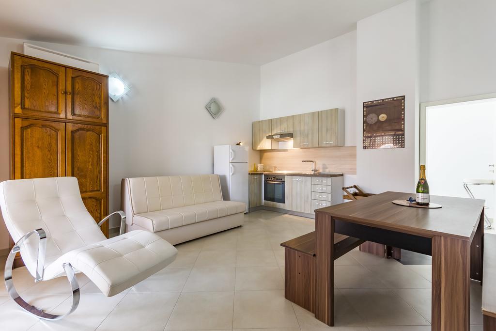 Apartments Gloria Liznjan Luaran gambar